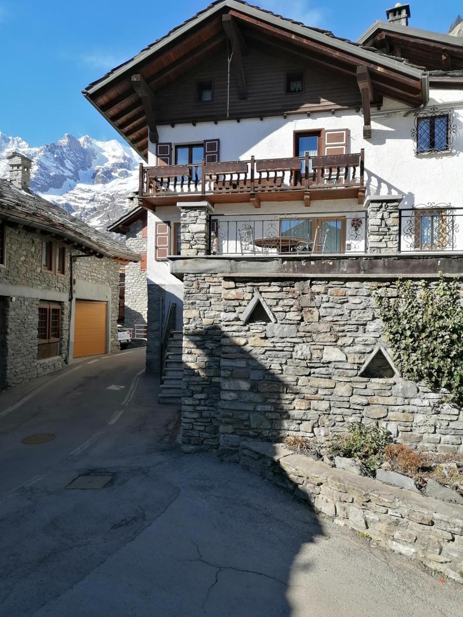 Maison De Meuny Курмайор Номер фото